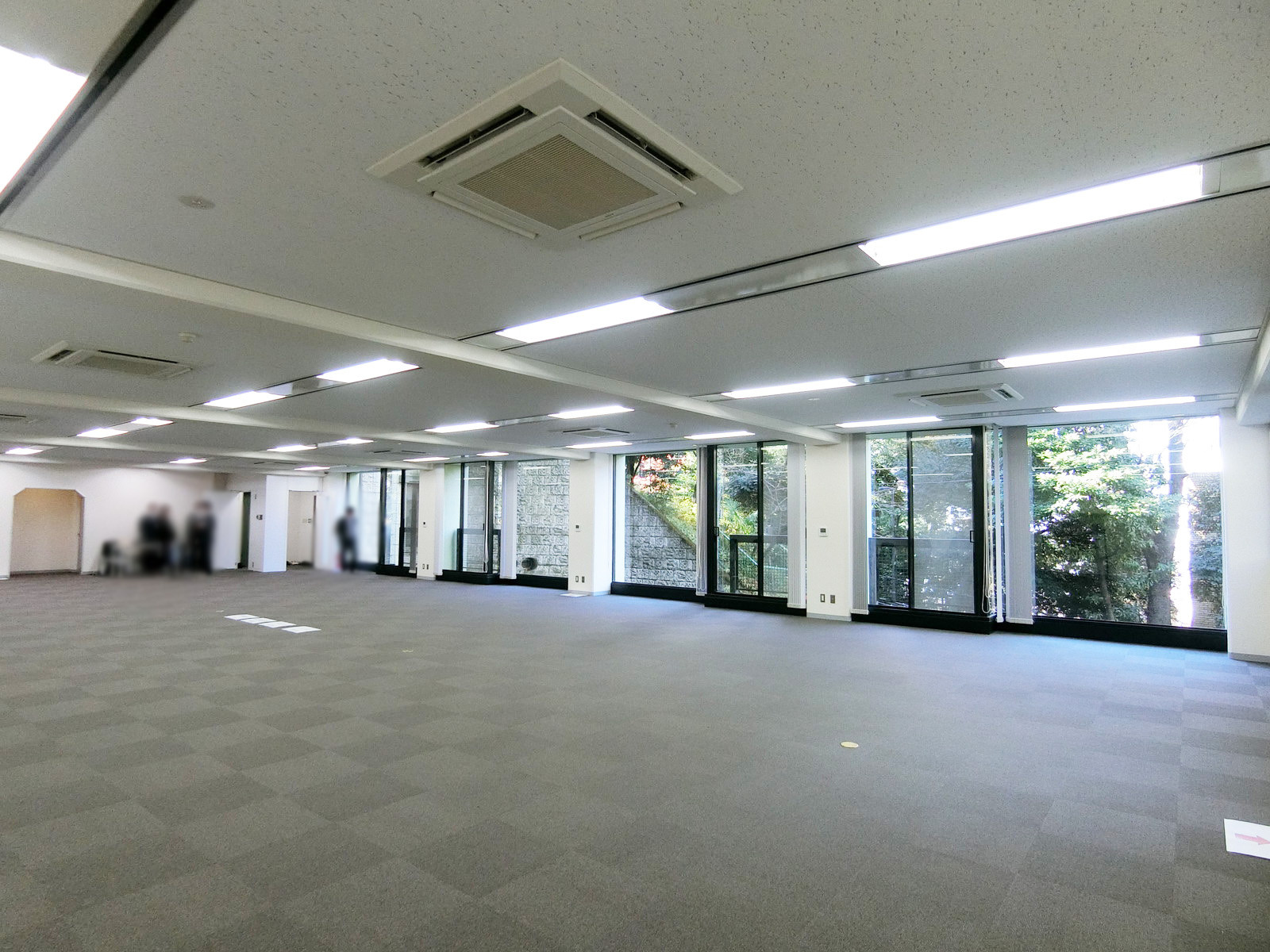 明るい室内