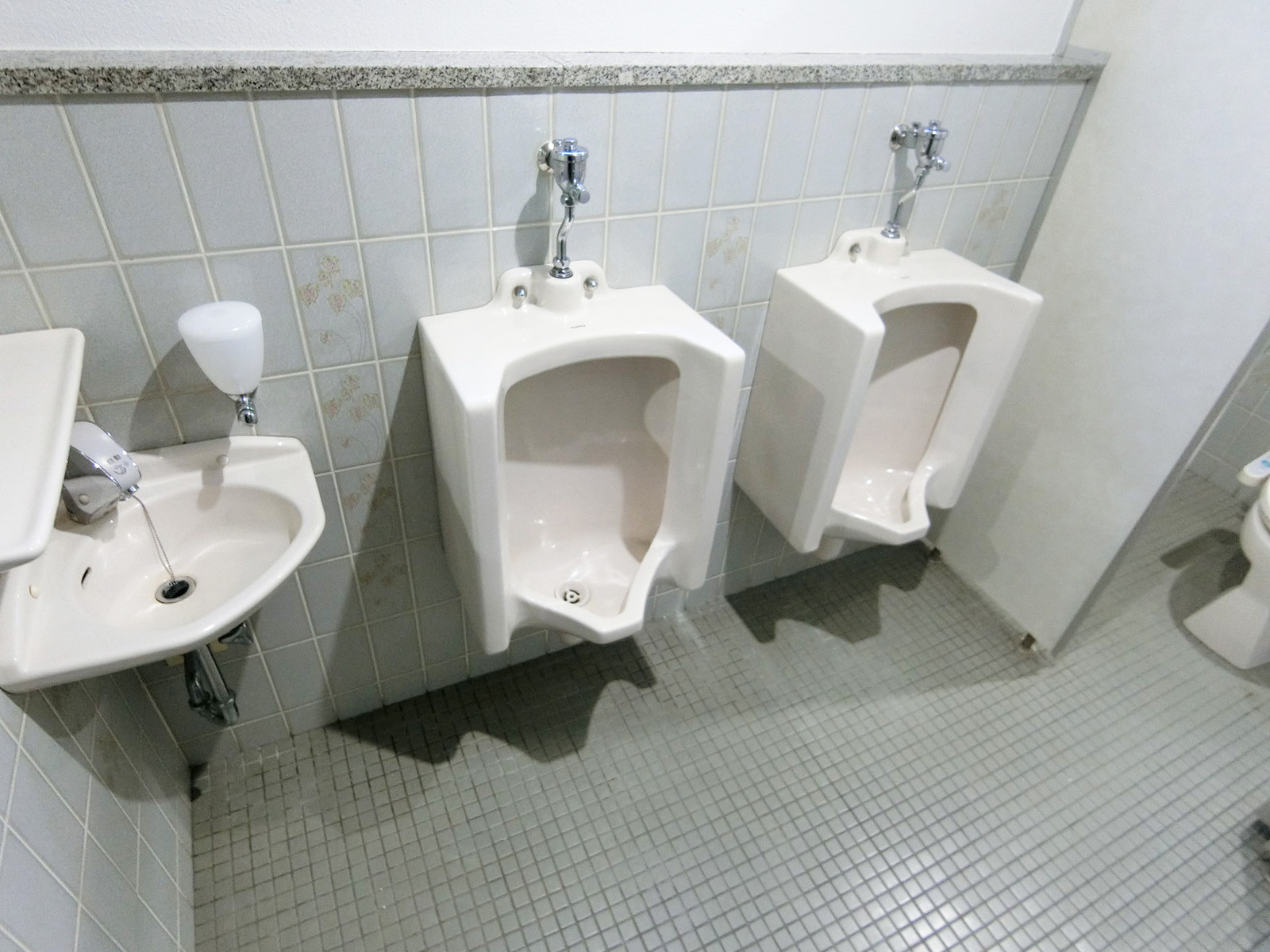 男性用トイレ