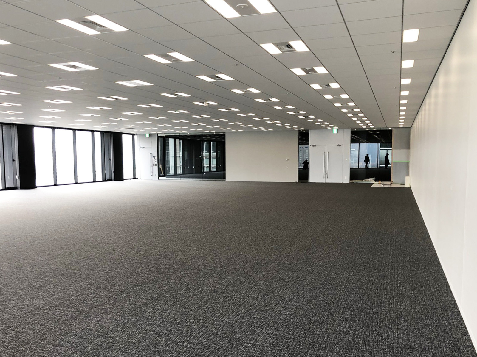 オフィス室内参考画像