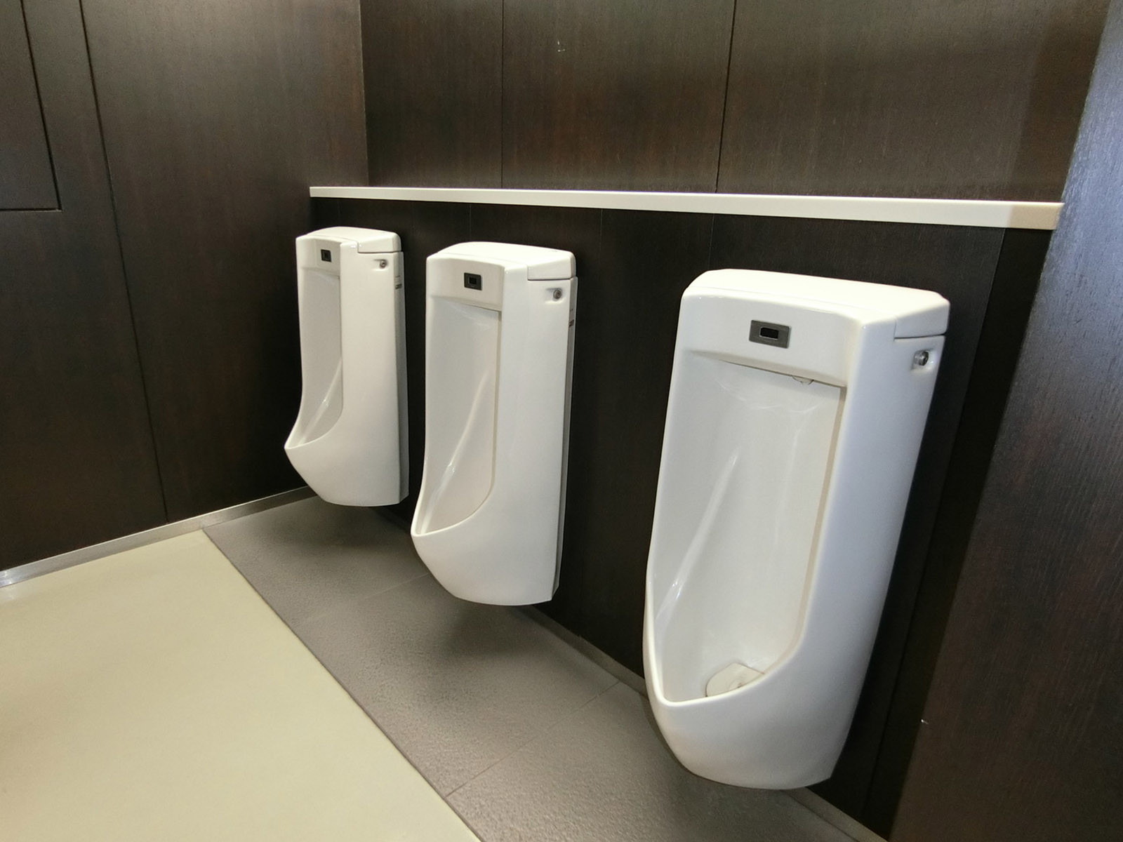 男性用トイレ