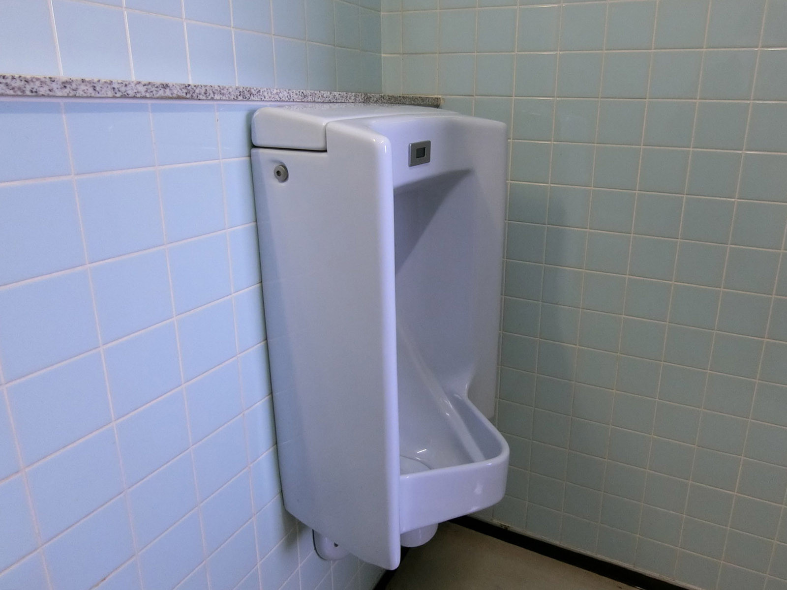男性用トイレ