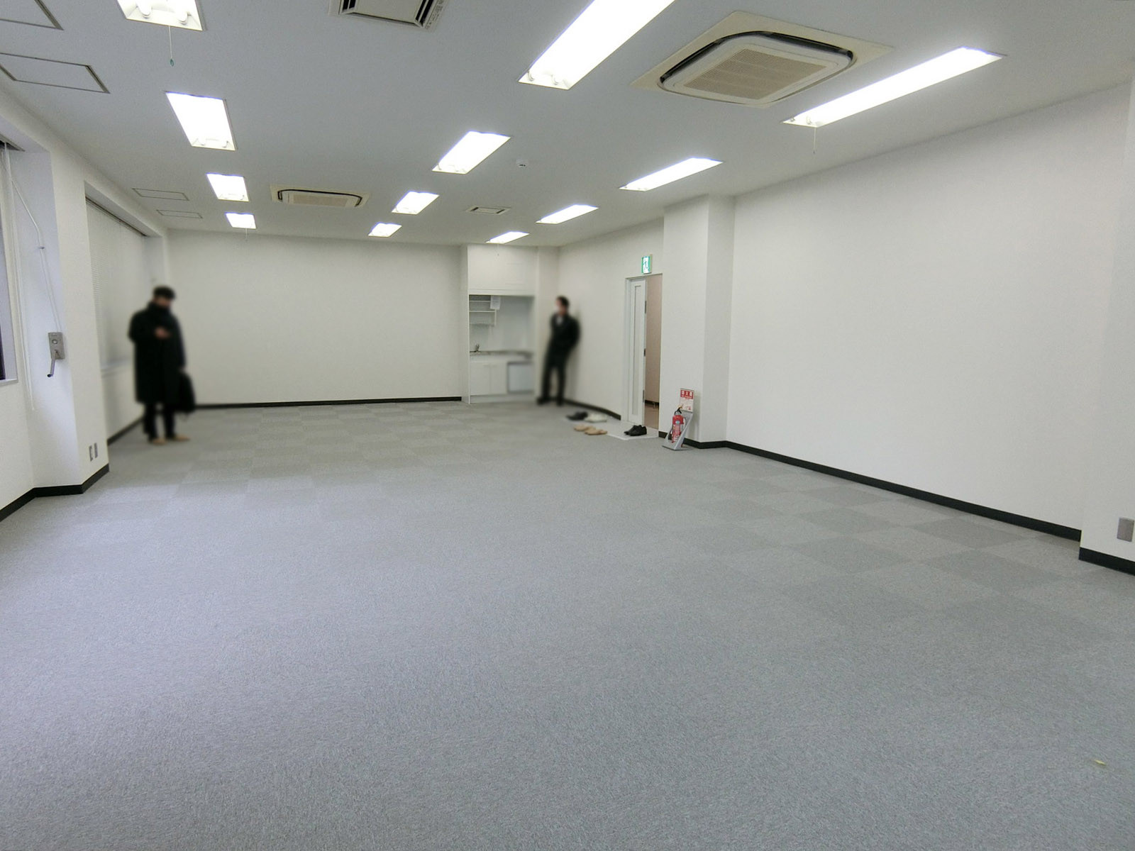 別角度の様子