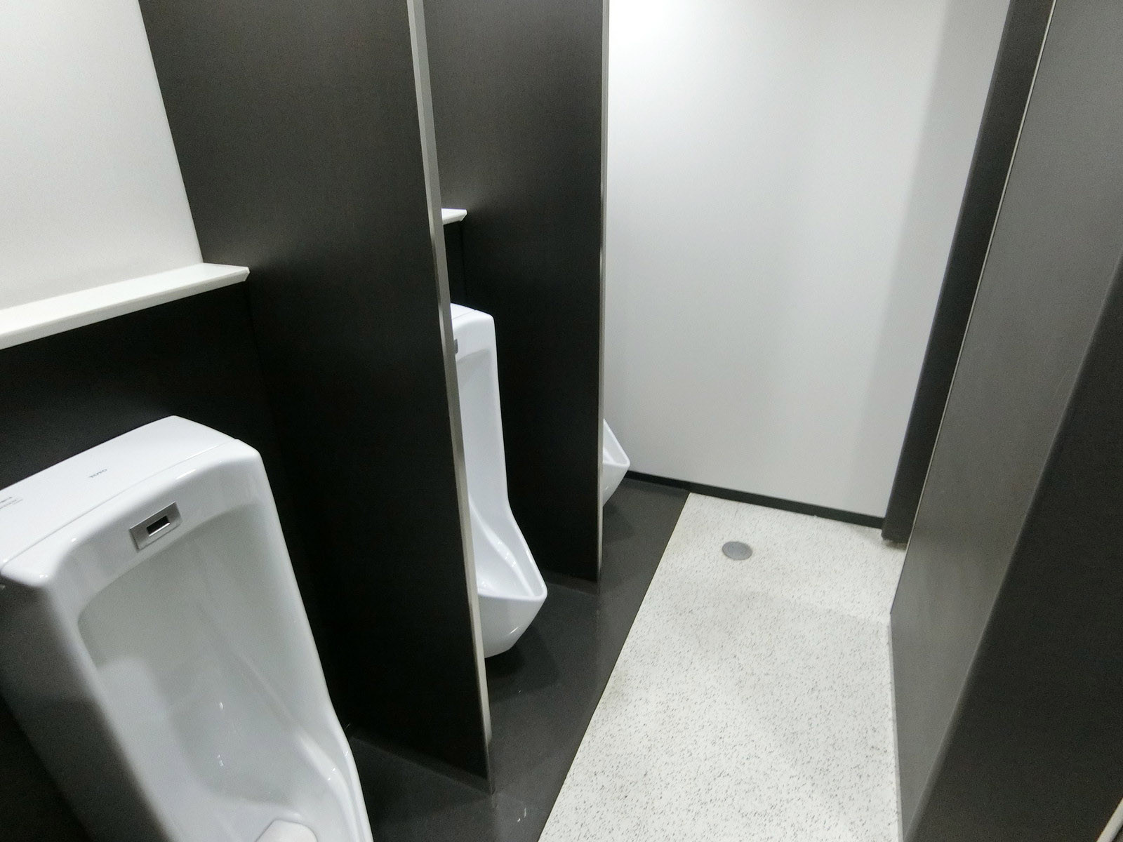 男性用トイレ