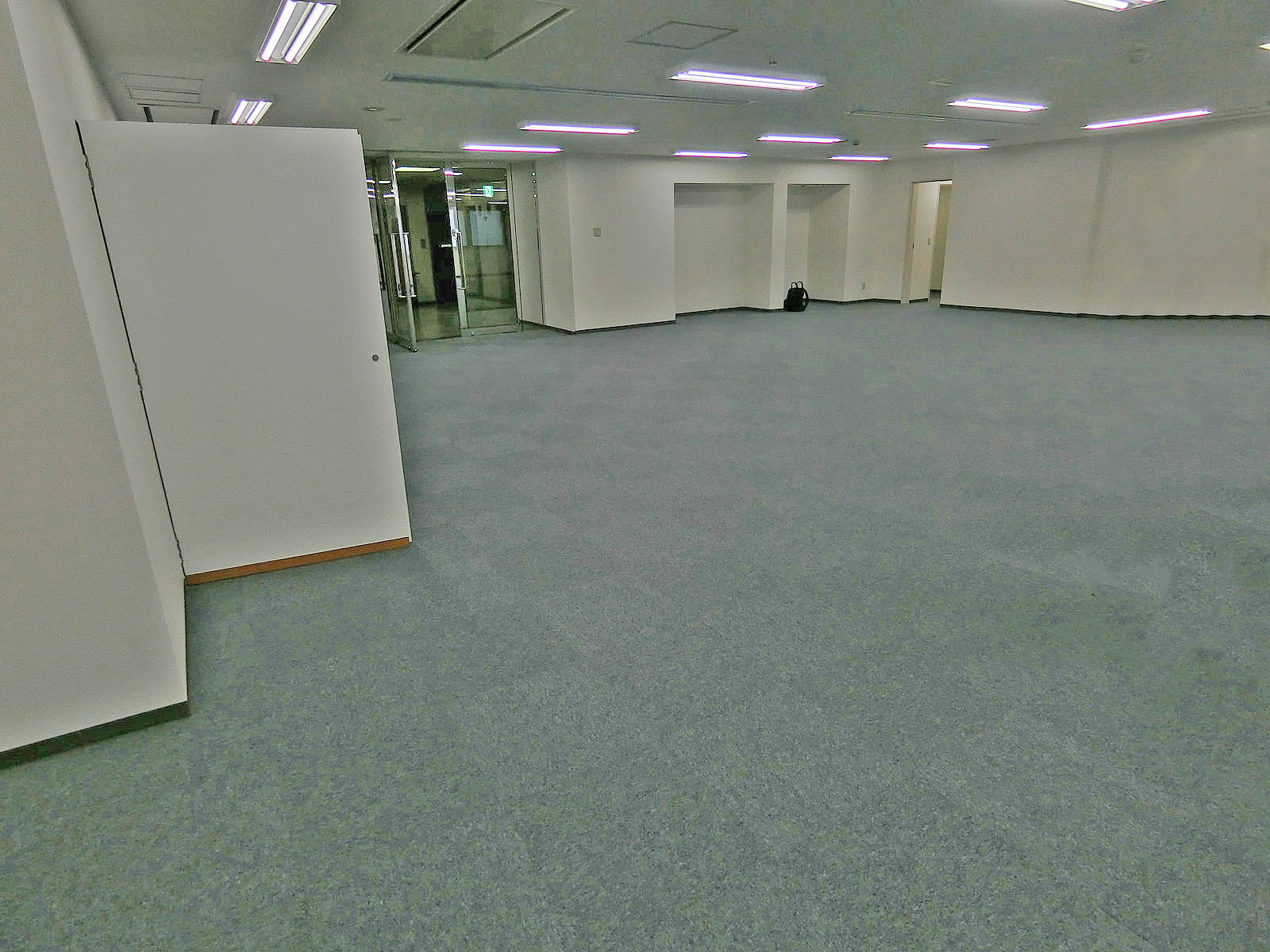 オフィス室内参考画像