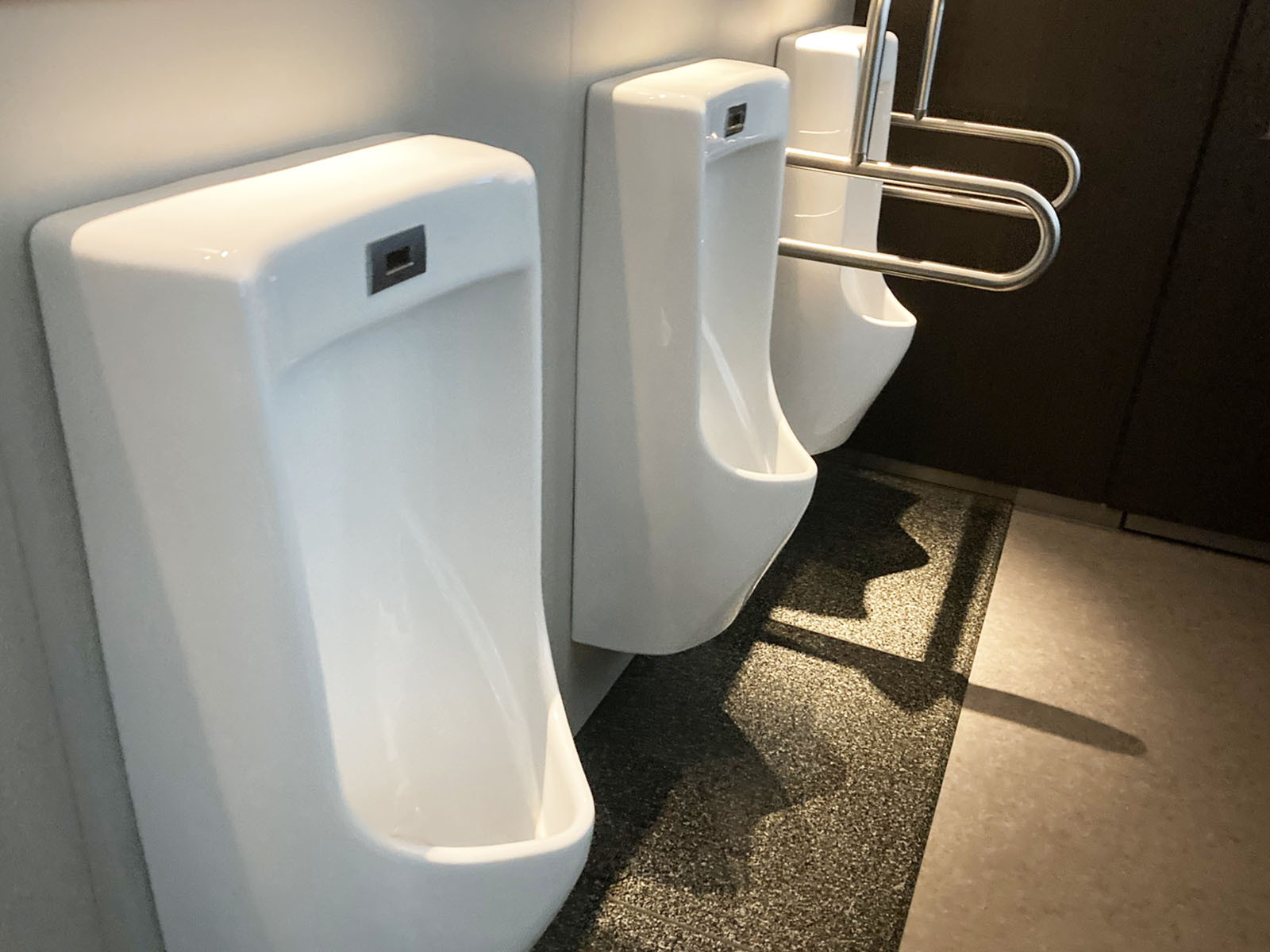 男性用トイレ