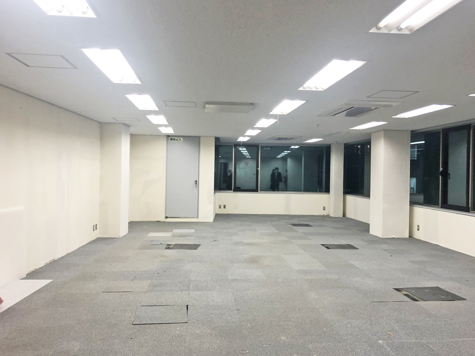 オフィス室内参考画像