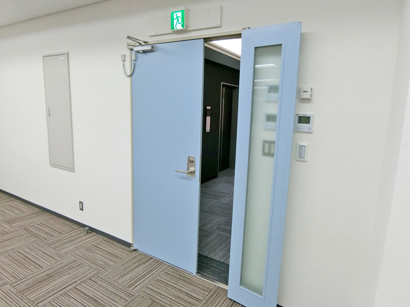 貸室出入口