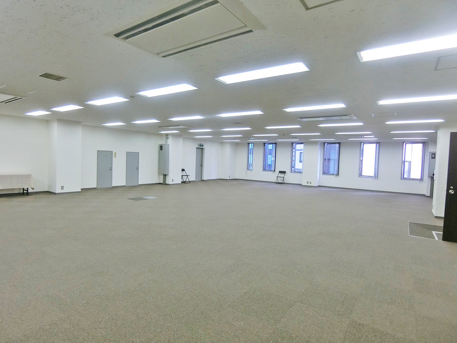 別角度の様子