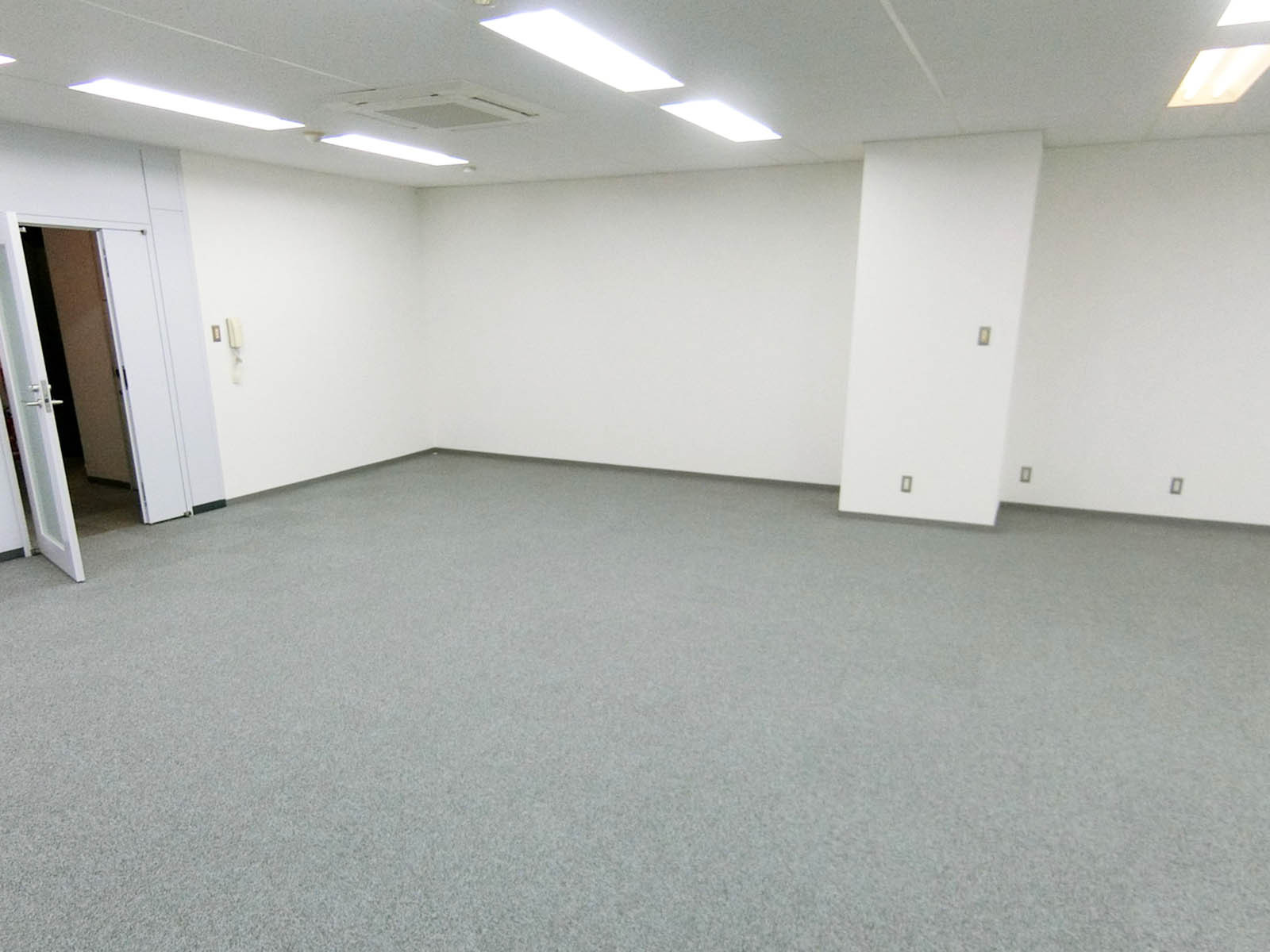 別角度の様子