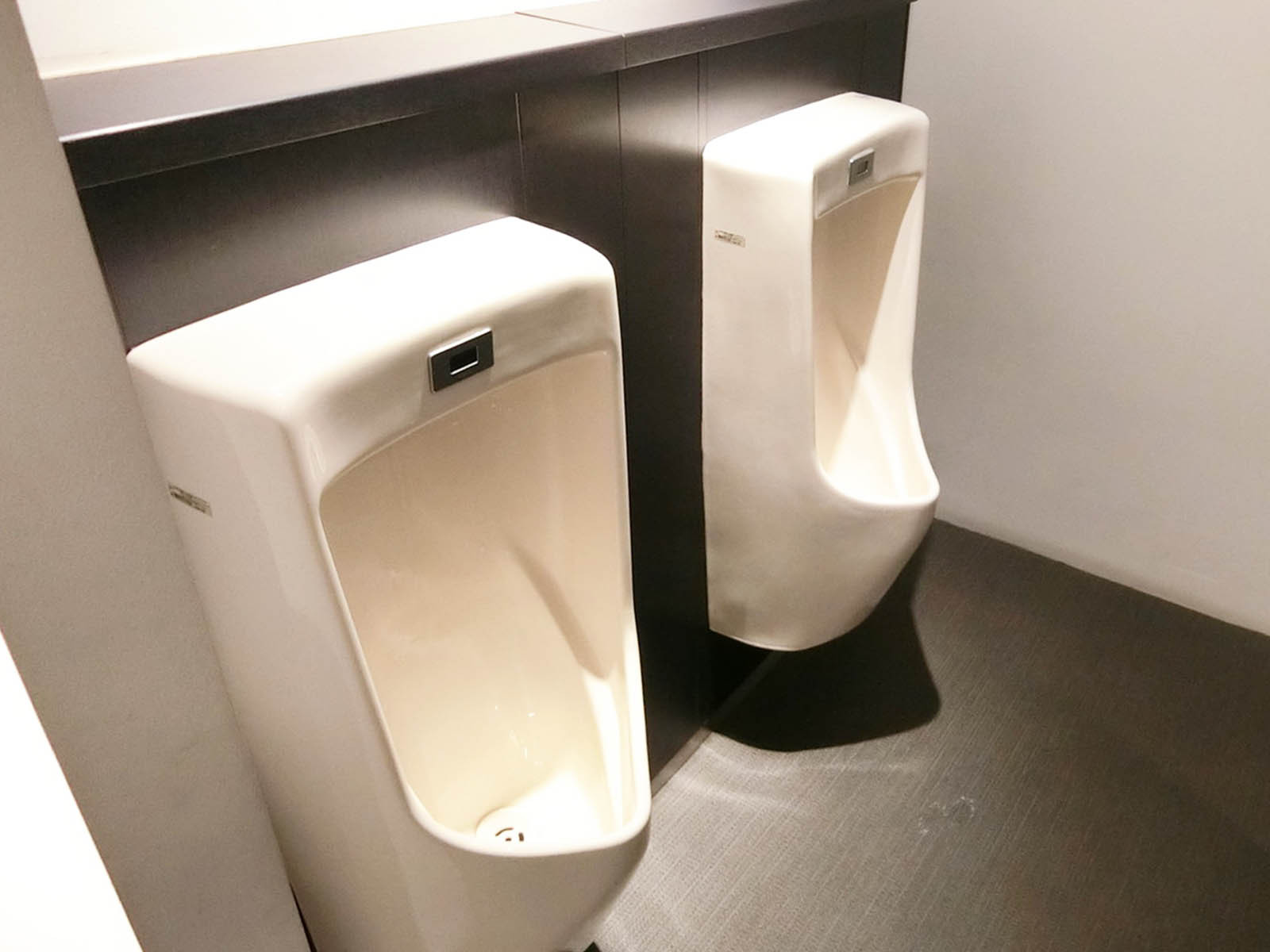 男性用トイレ