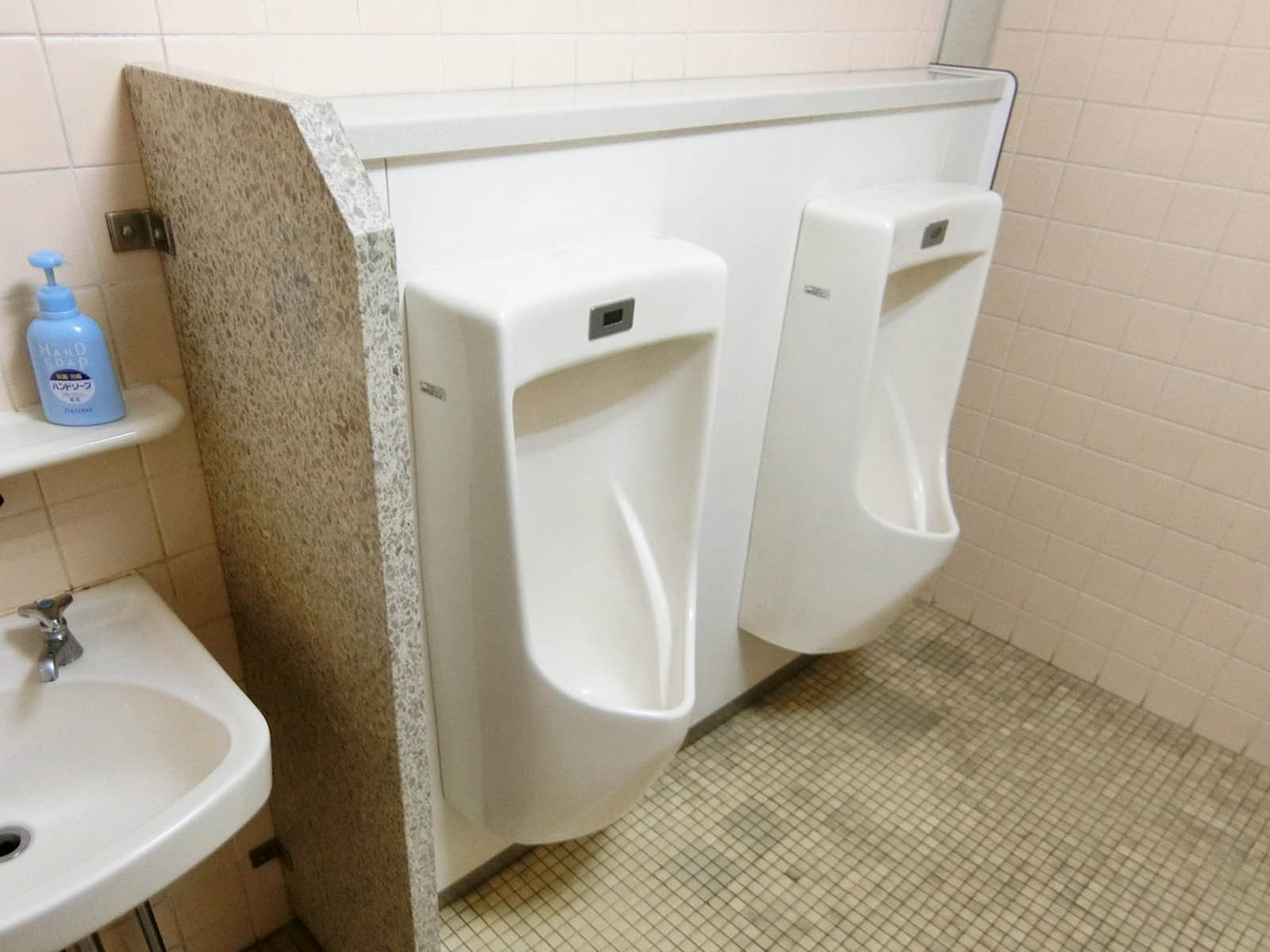男性用トイレ