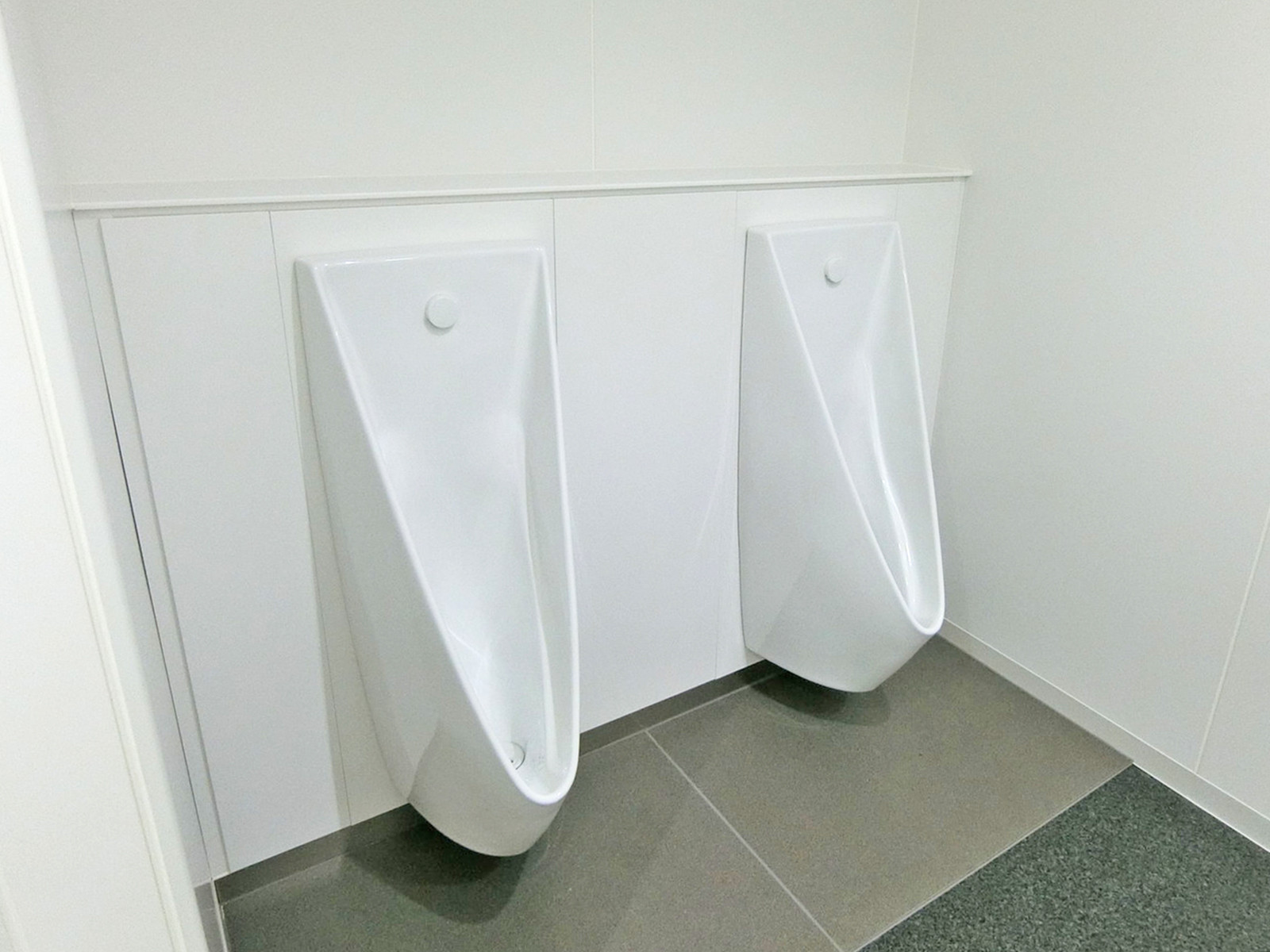 男性用トイレ