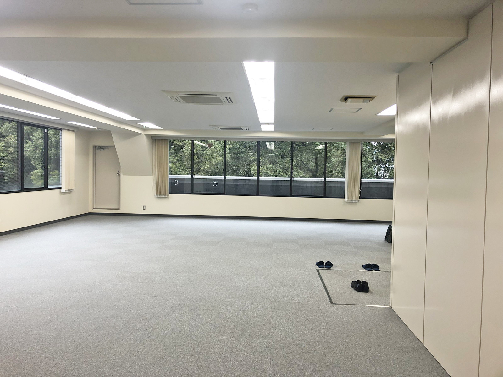 オフィス室内参考画像