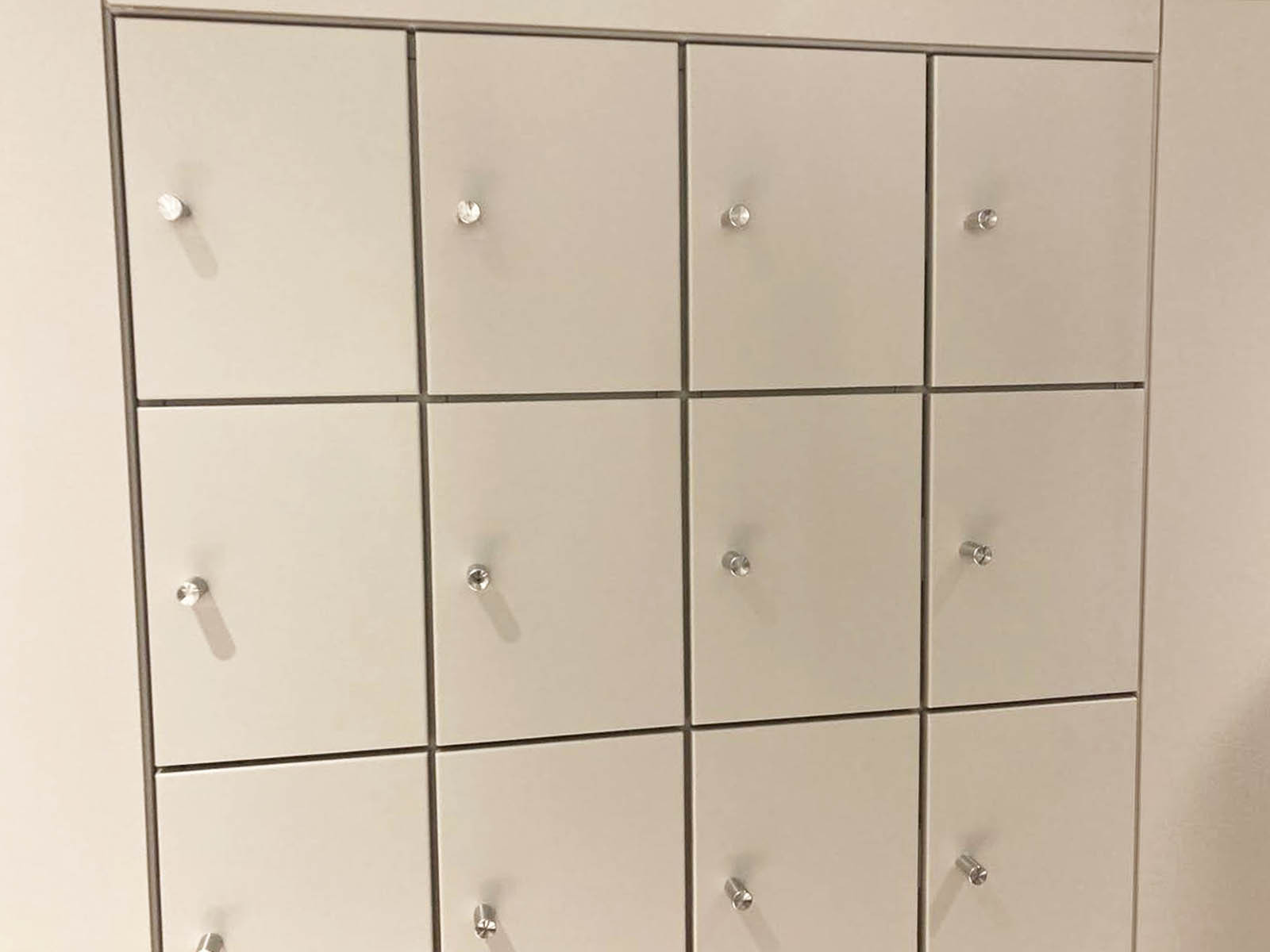 トイレ内の小物入れ