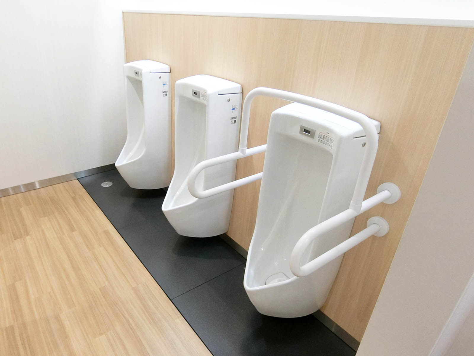 男性用トイレ