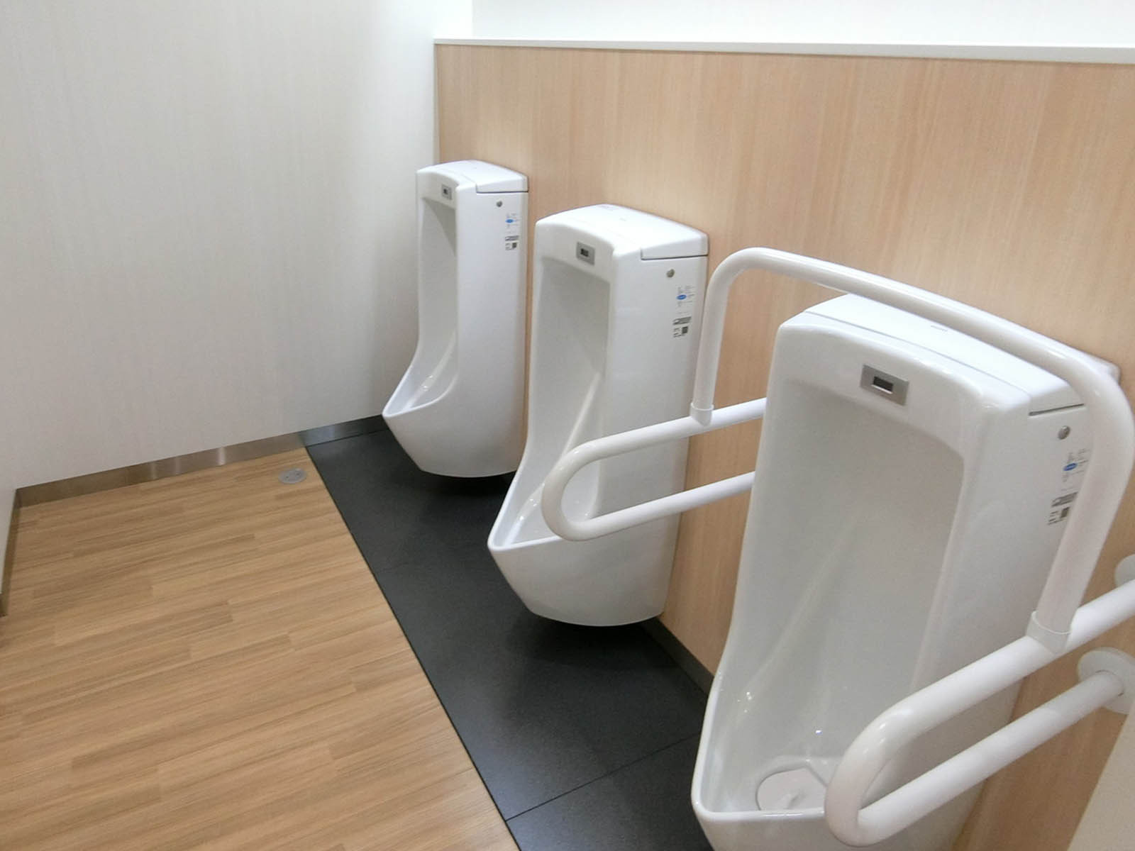 男性用トイレ