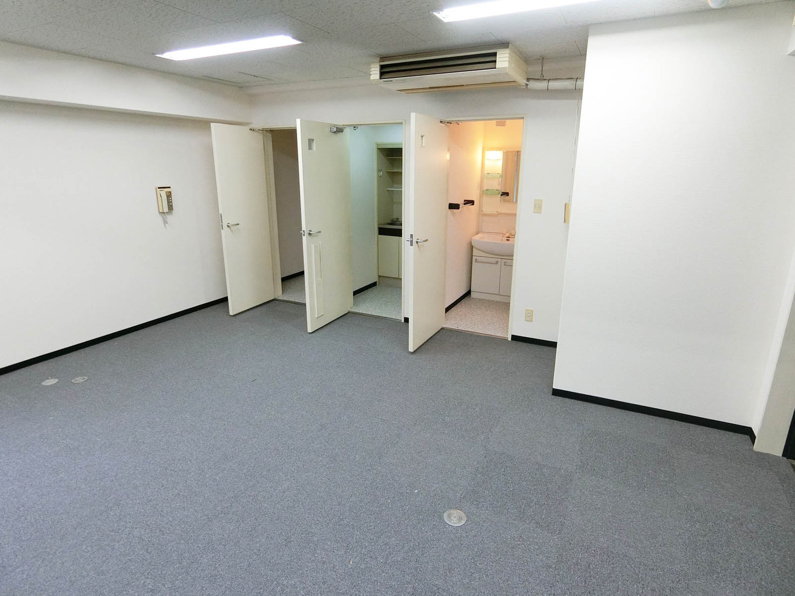 別角度の様子