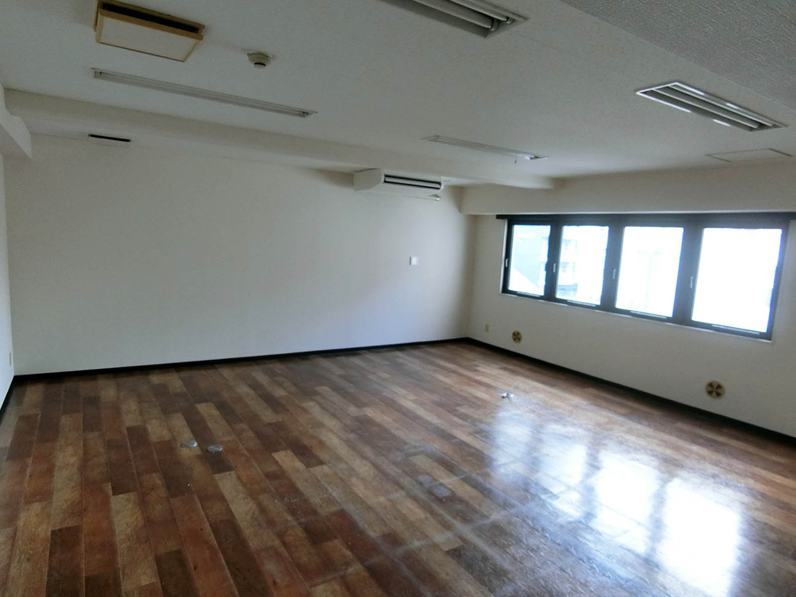オフィス室内参考画像(4階・約23坪)