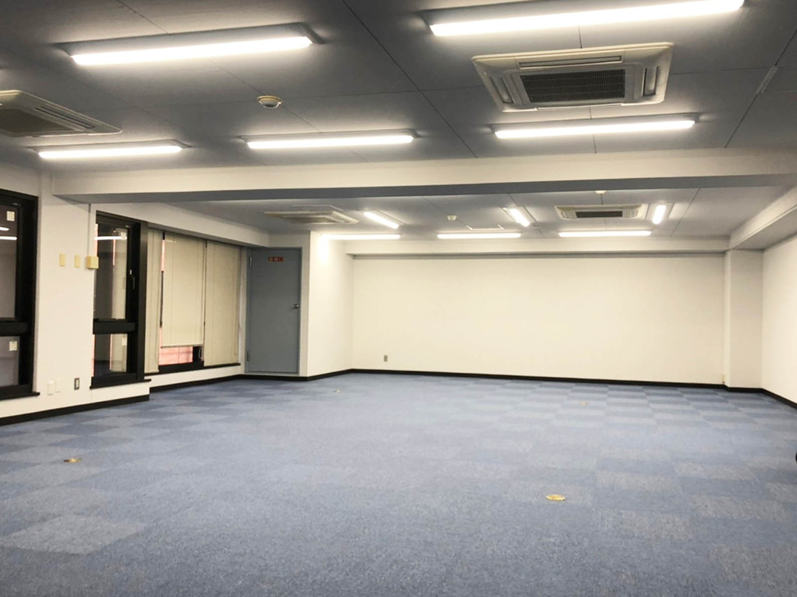 オフィス室内参考画像
