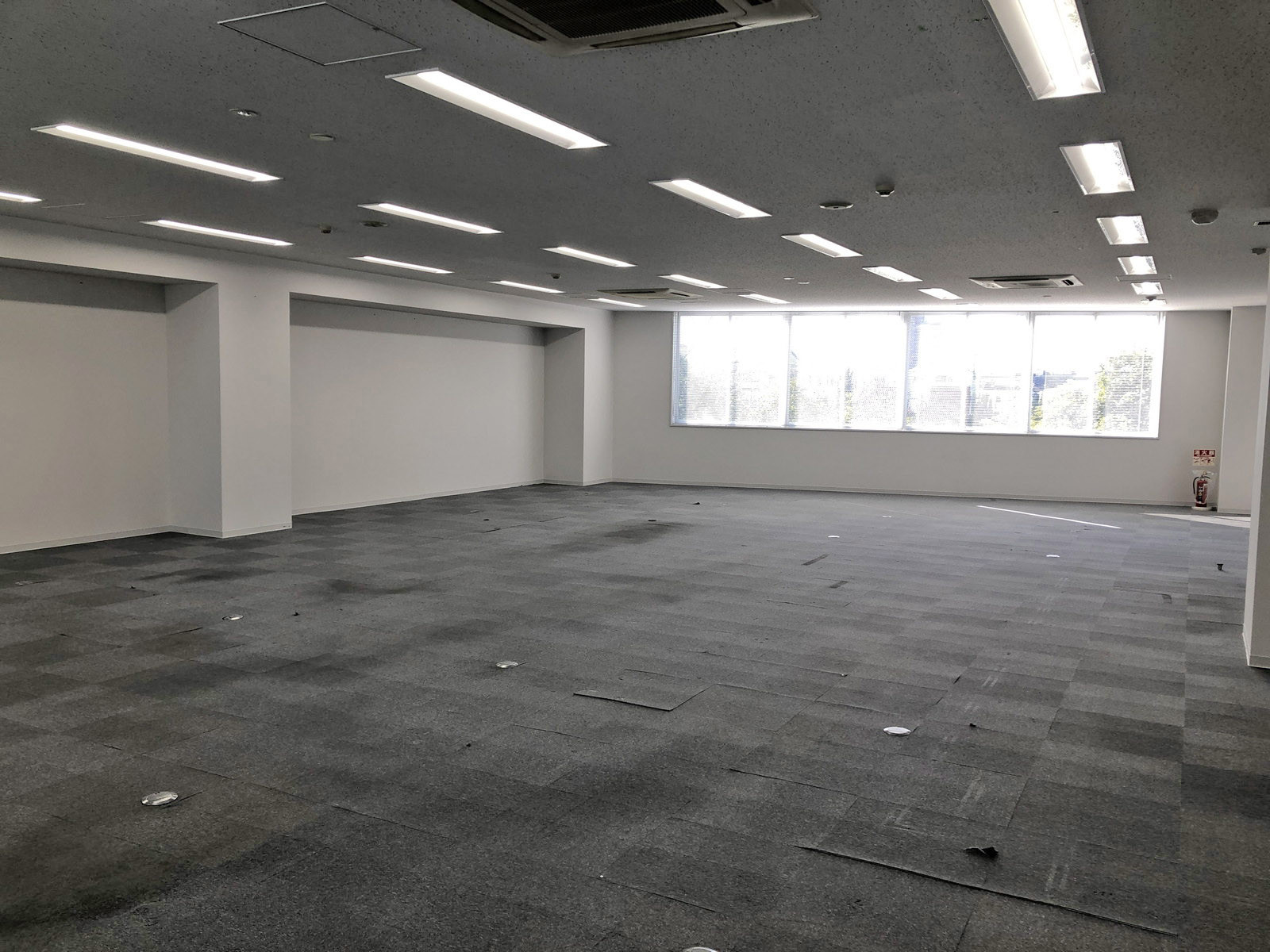 オフィス室内参考画像