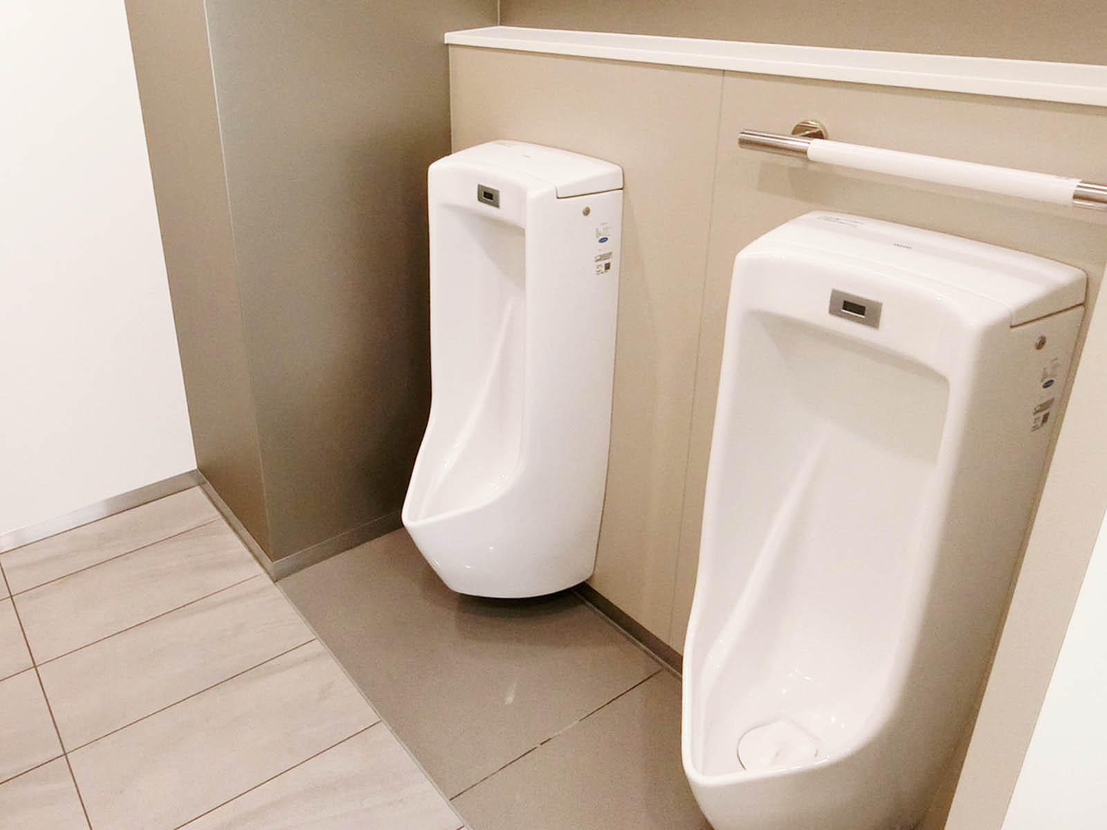 男性用トイレ