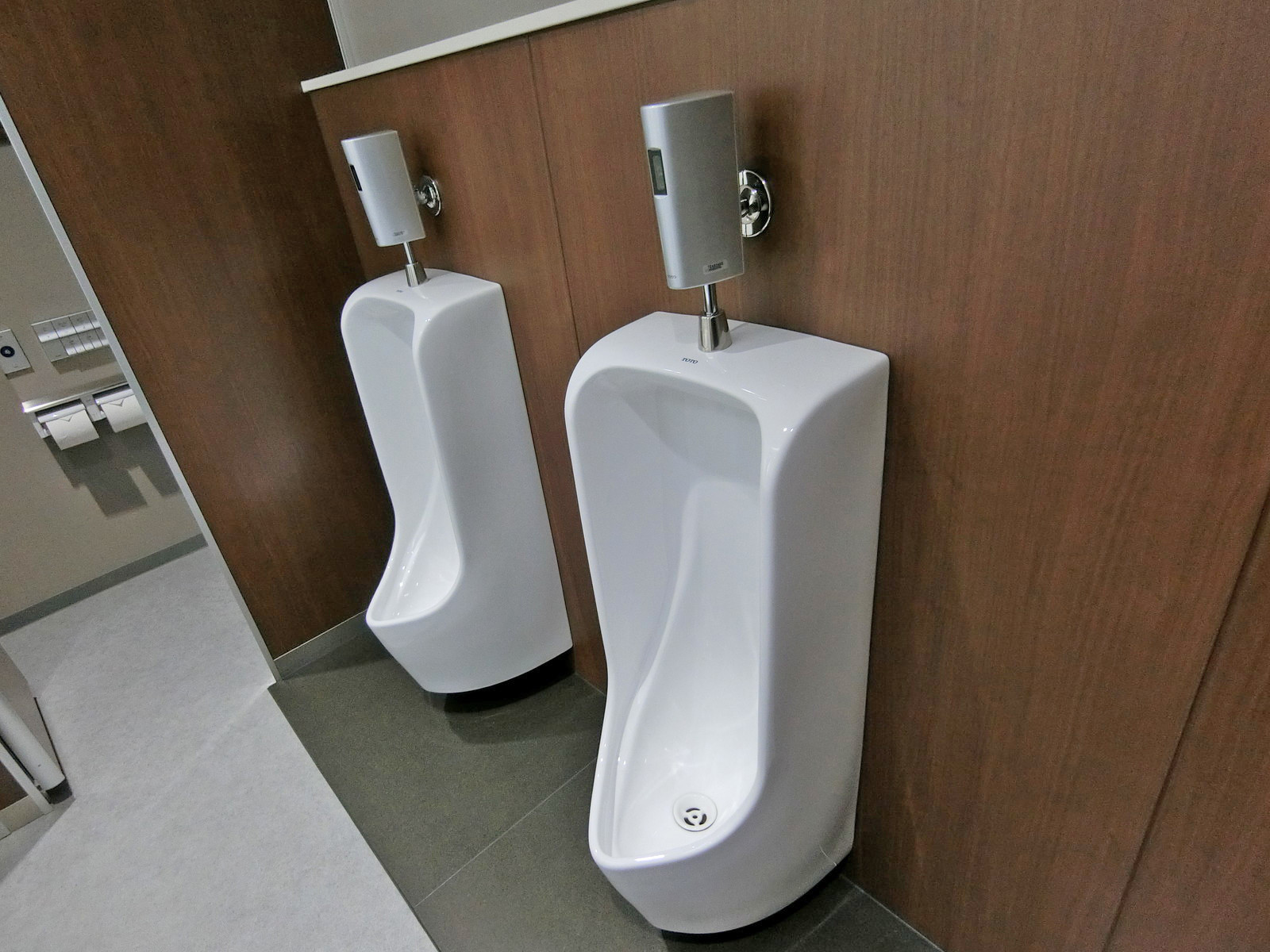 男性用トイレ