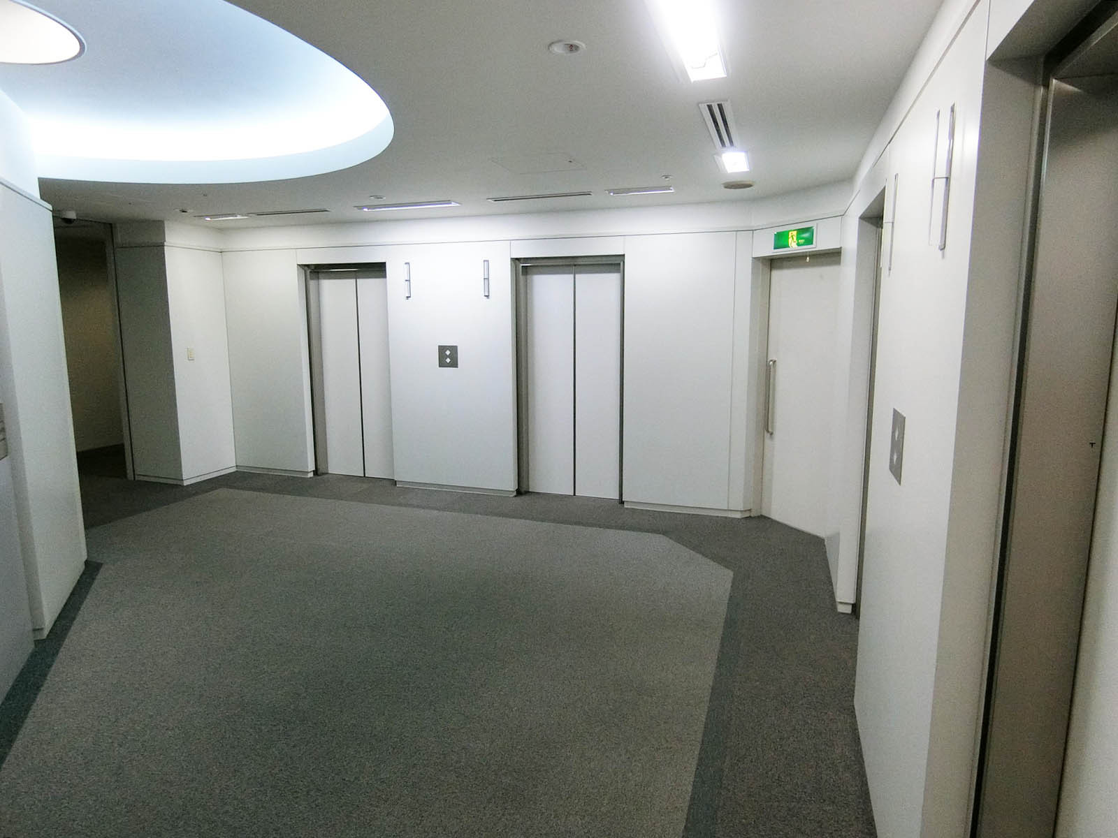 エレベーターホール
