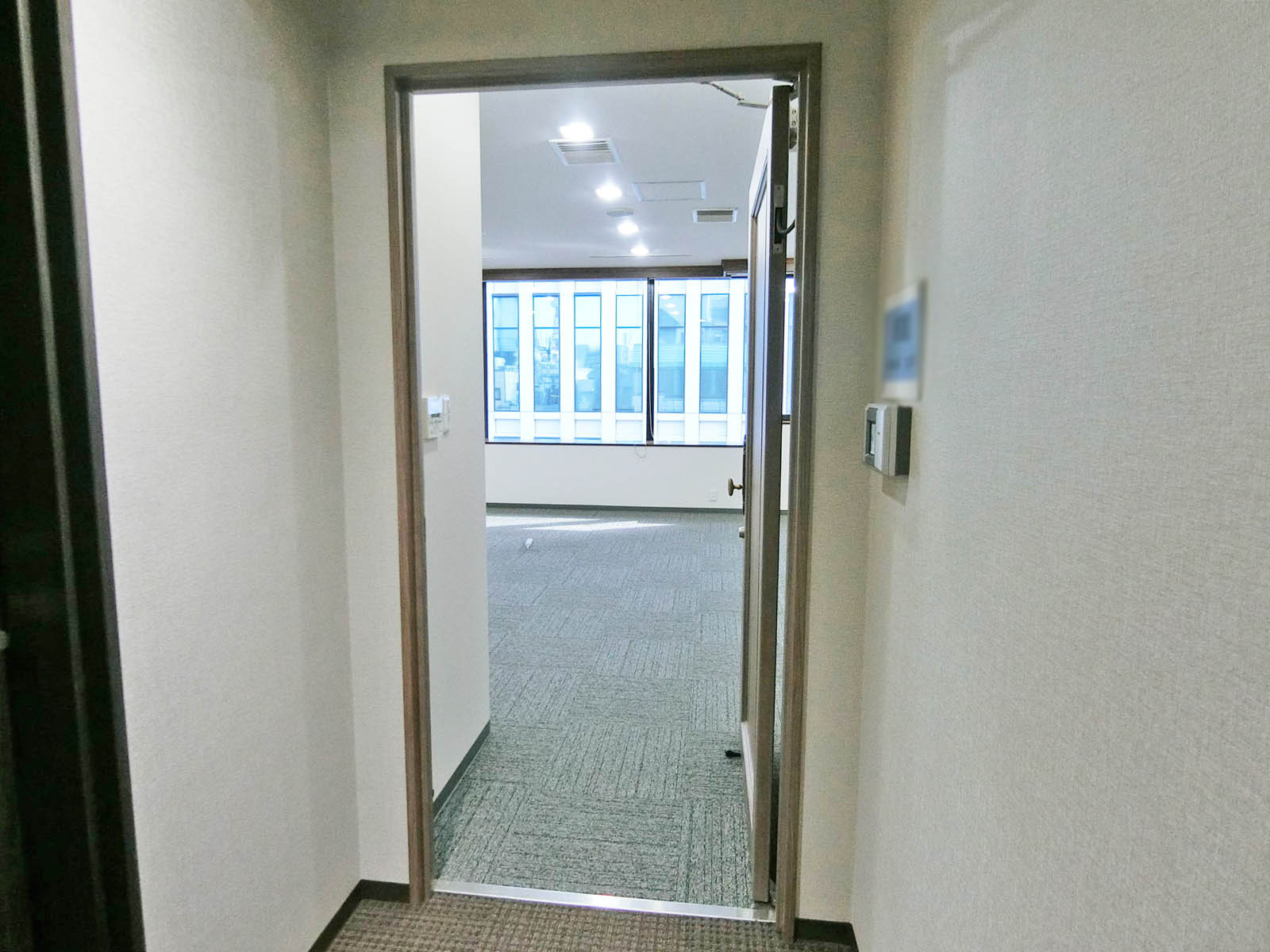 貸室出入口