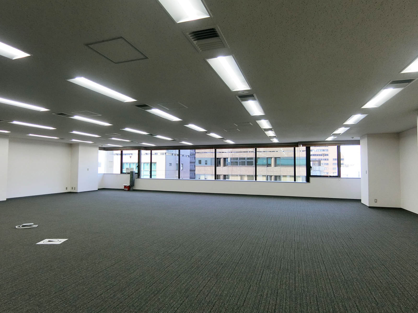 オフィス室内参考画像(8階A室・84坪)