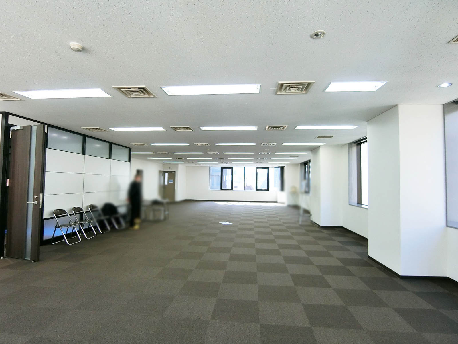 別角度の様子