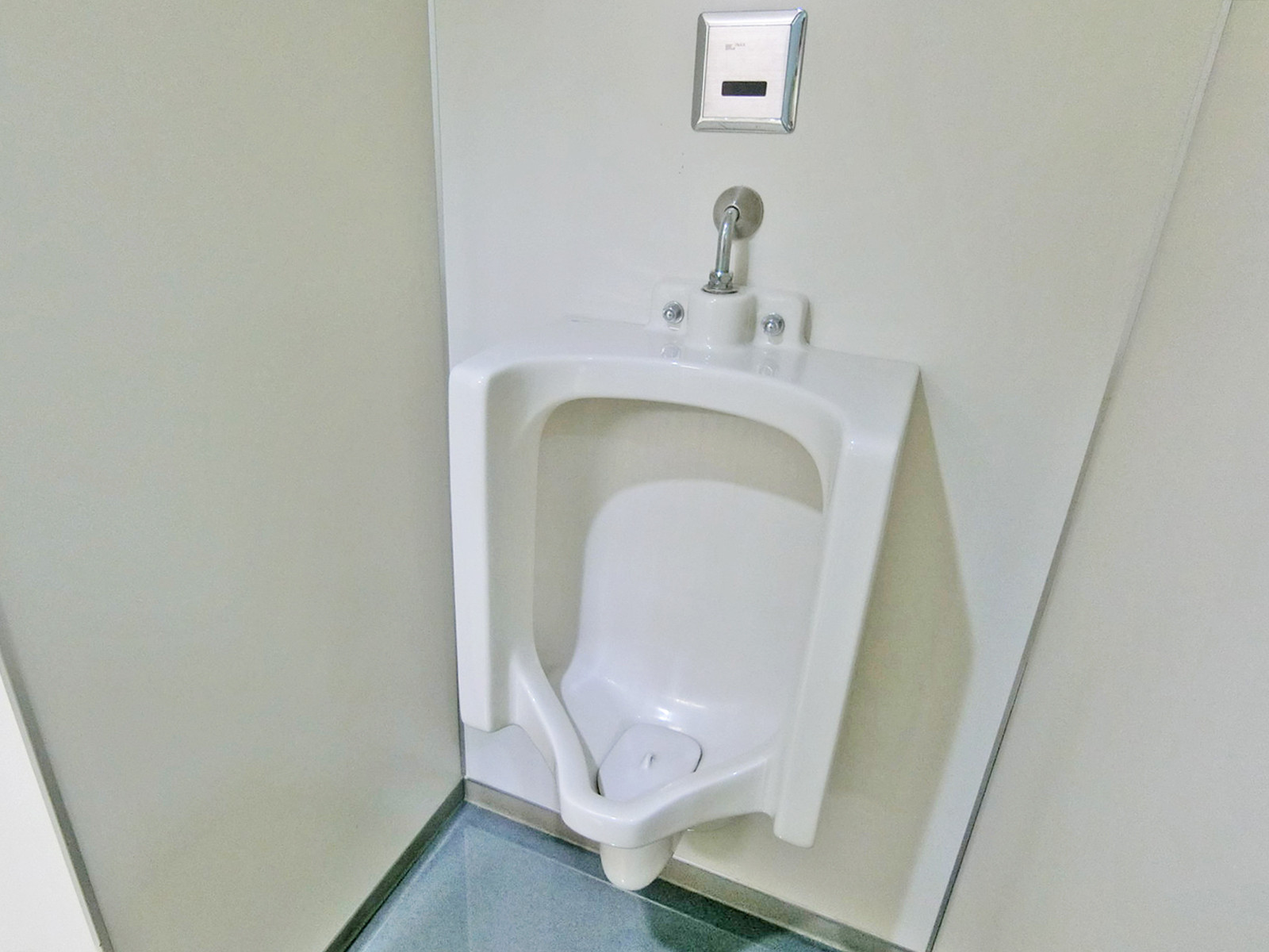 男性用トイレ