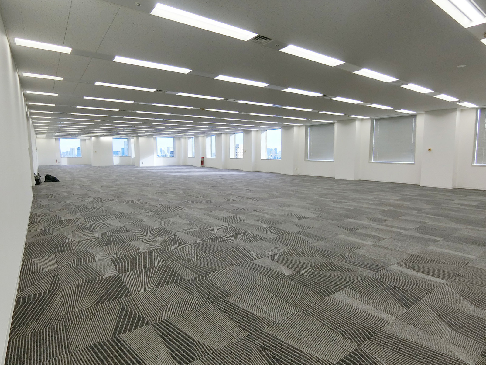 オフィス室内参考画像