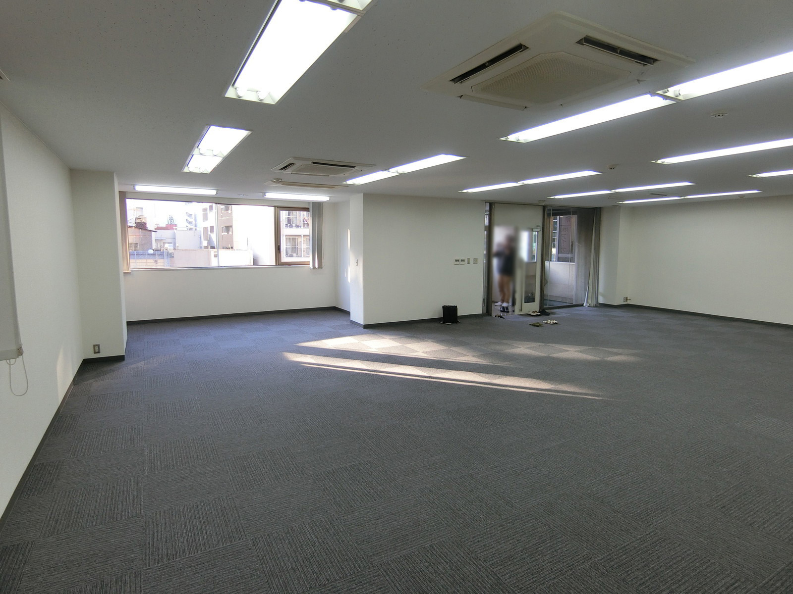 オフィス室内参考画像