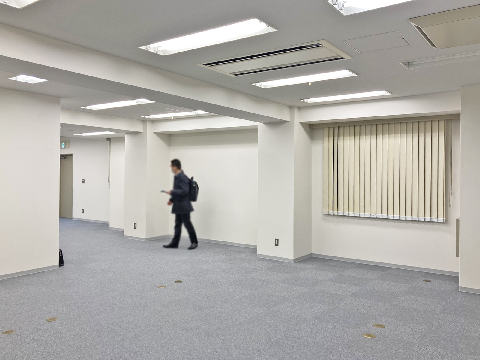 オフィス室内参考画像
