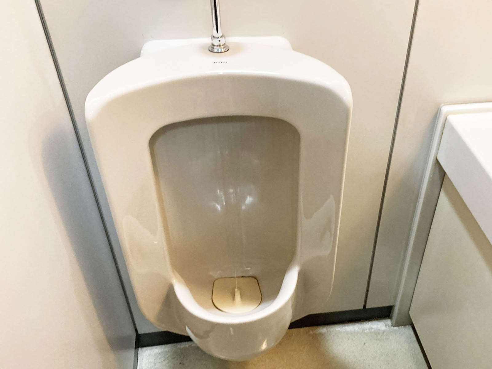 男性用トイレ