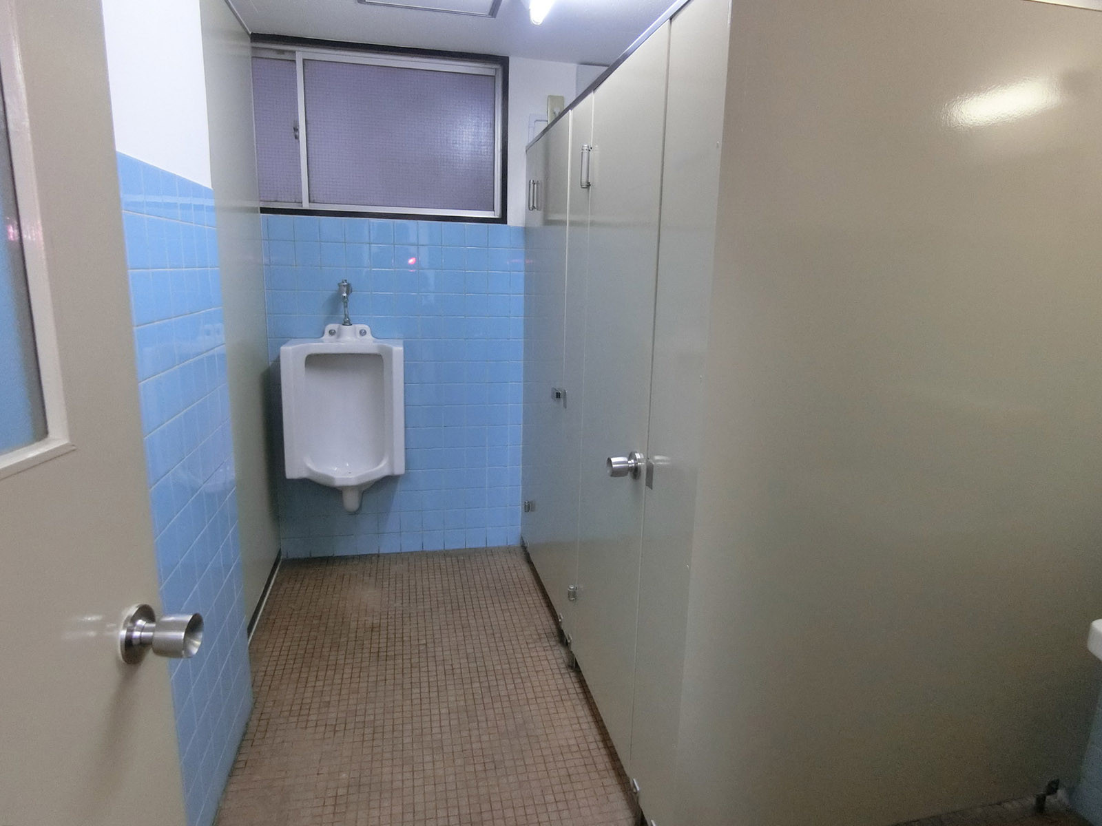 男性用トイレ