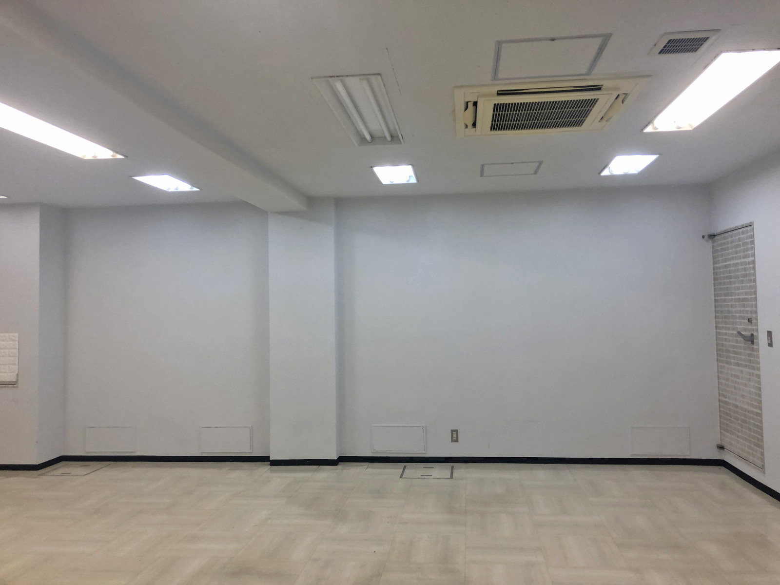 オフィス室内参考画像
