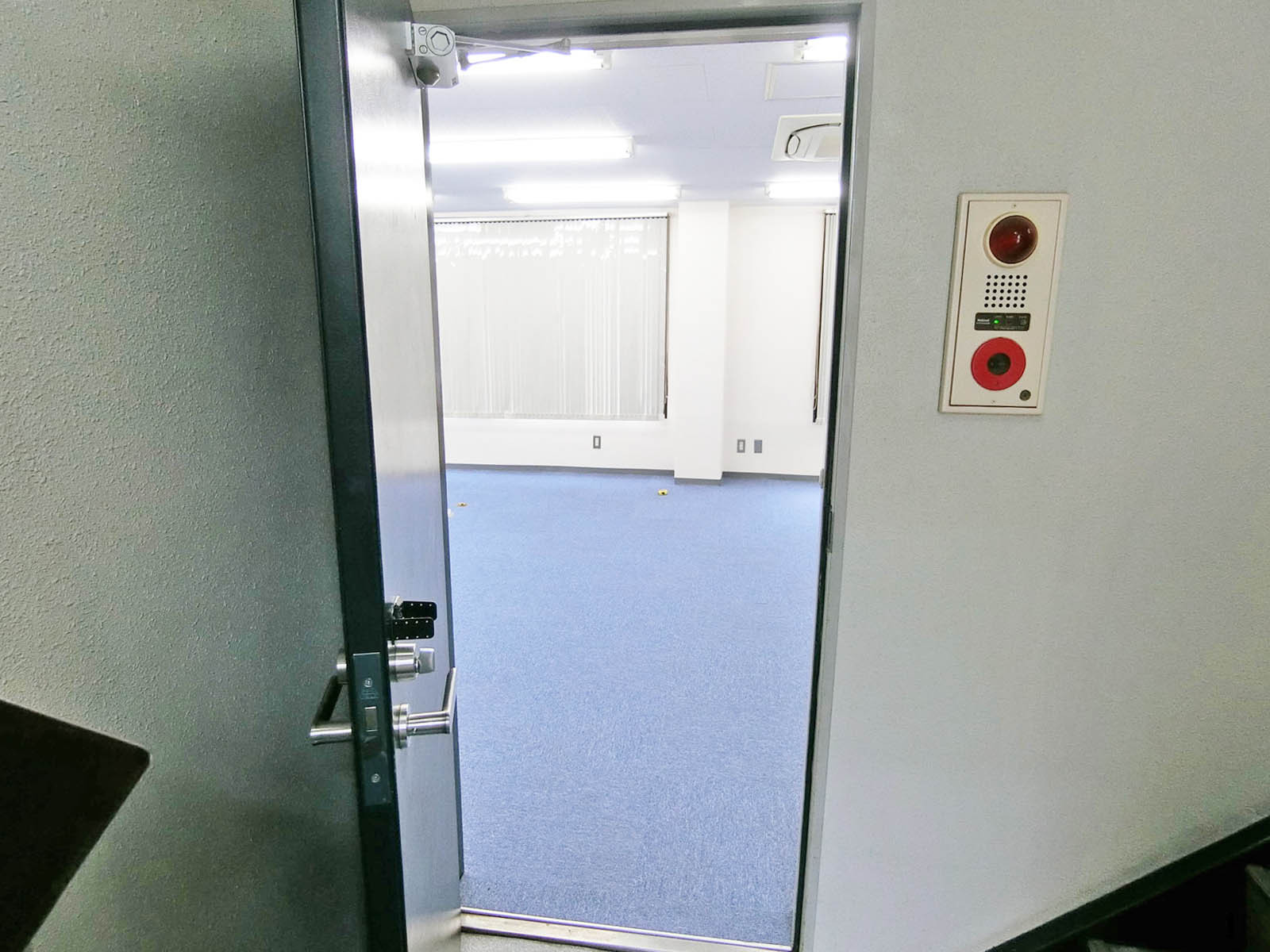 貸室出入口