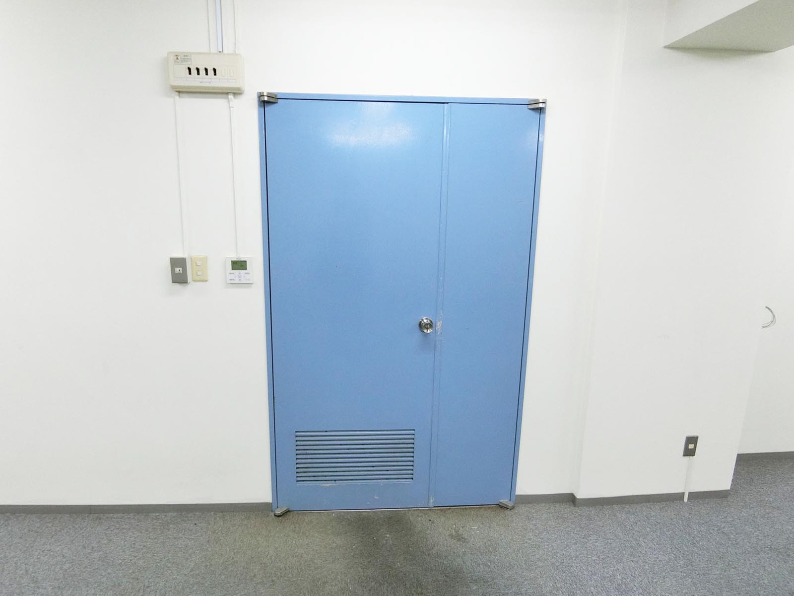 貸室出入口
