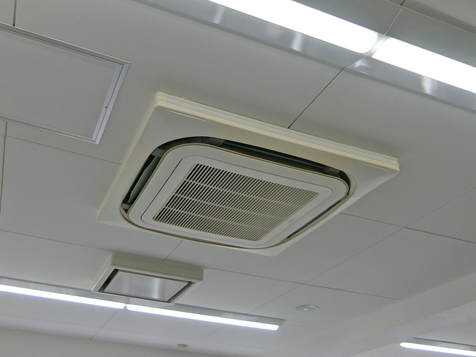 空調
