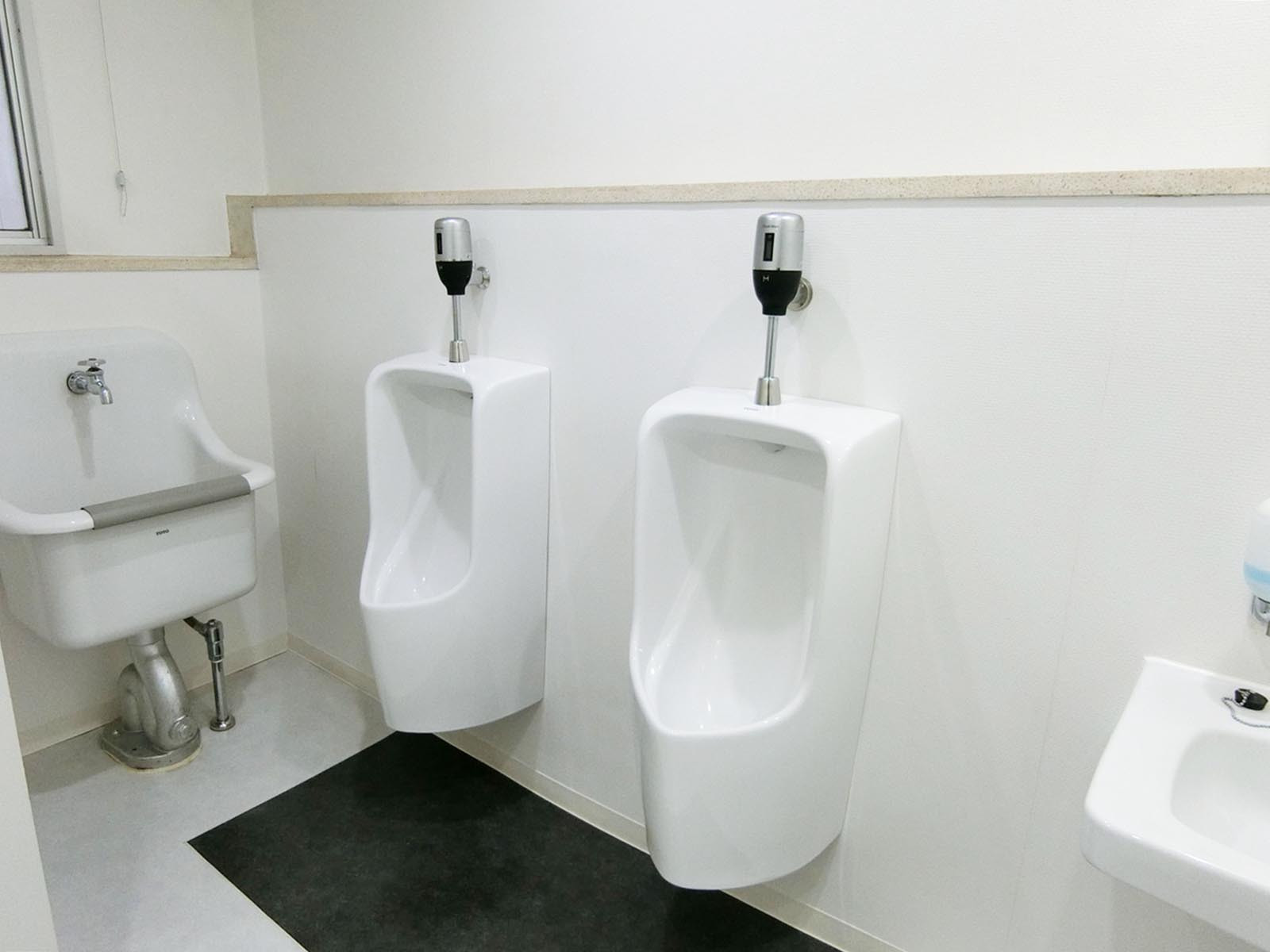 男性用トイレ