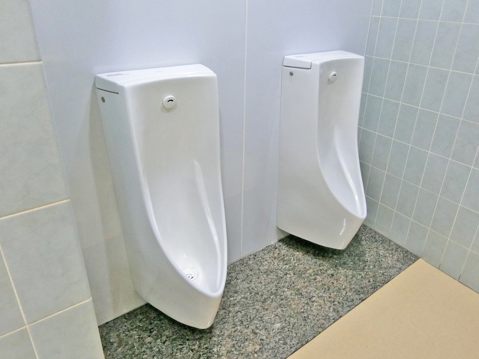 男性用トイレ