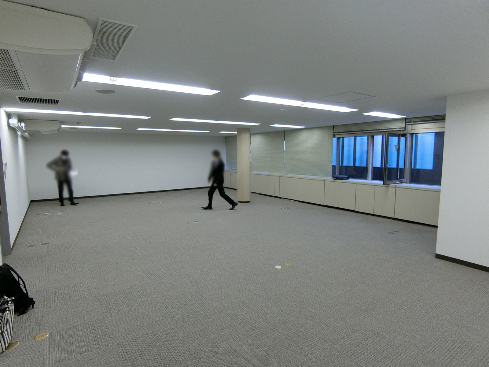 オフィス室内参考画像