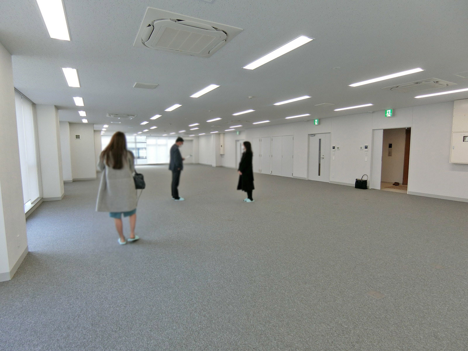 オフィス室内参考画像