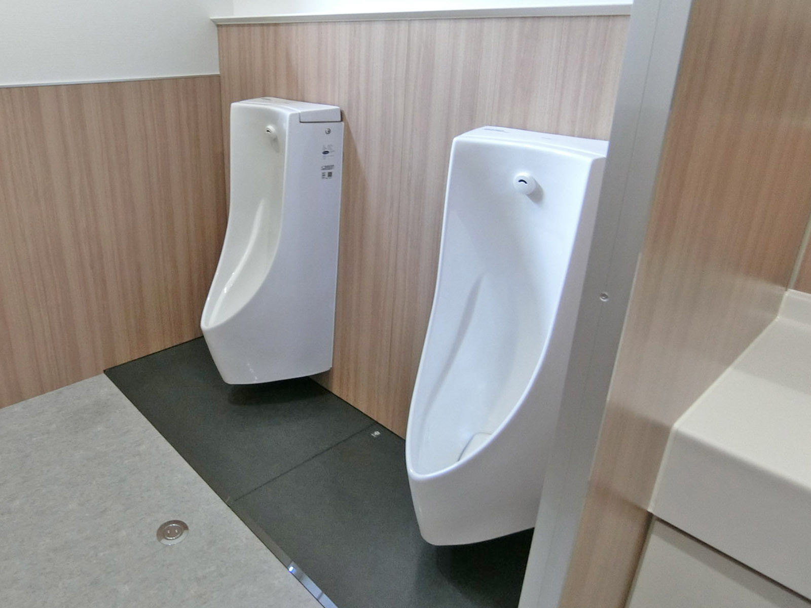 男性用トイレ