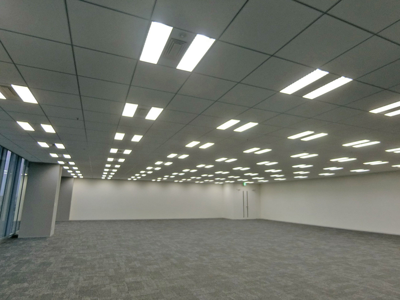 オフィス室内参考画像