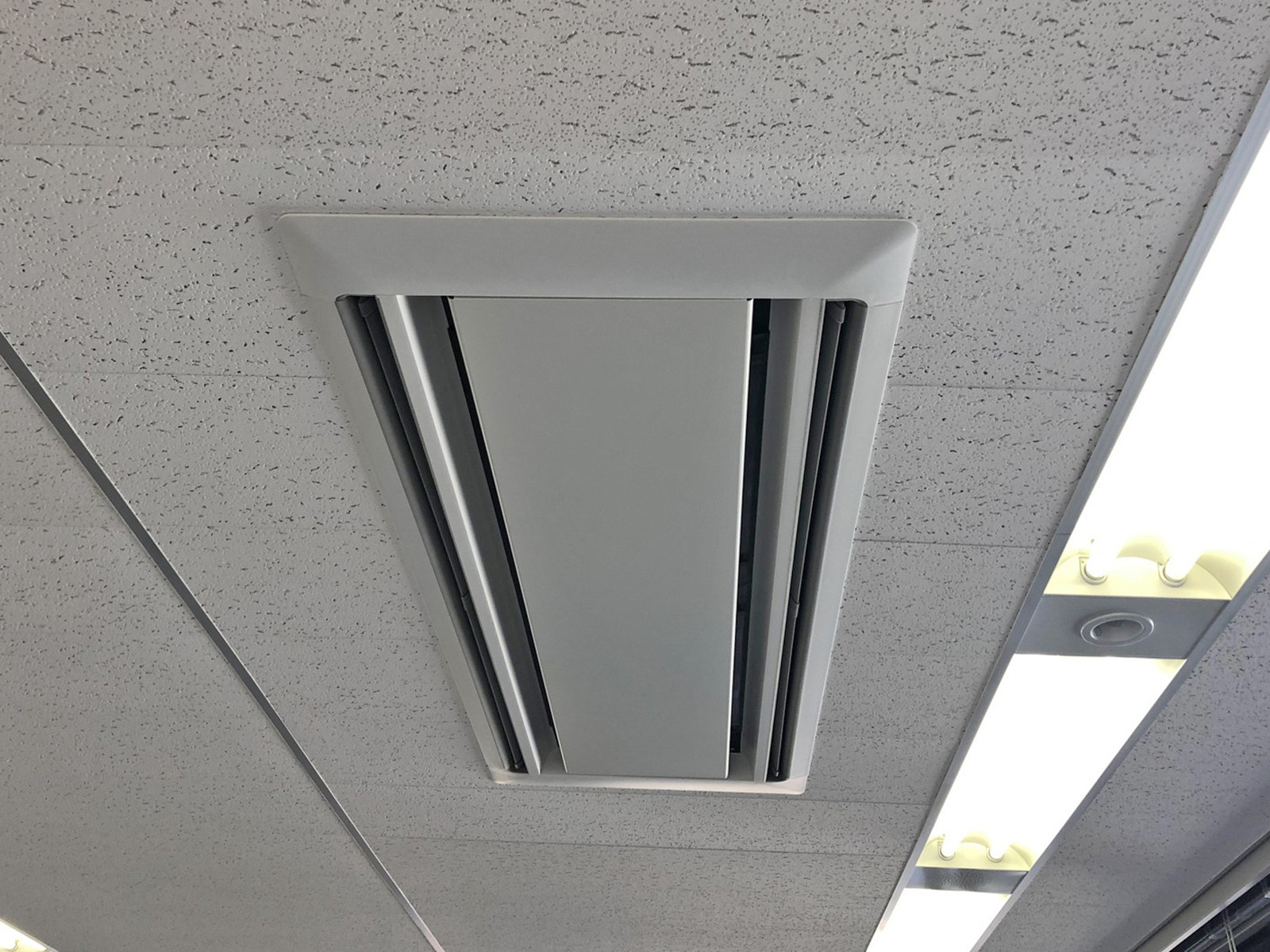 空調