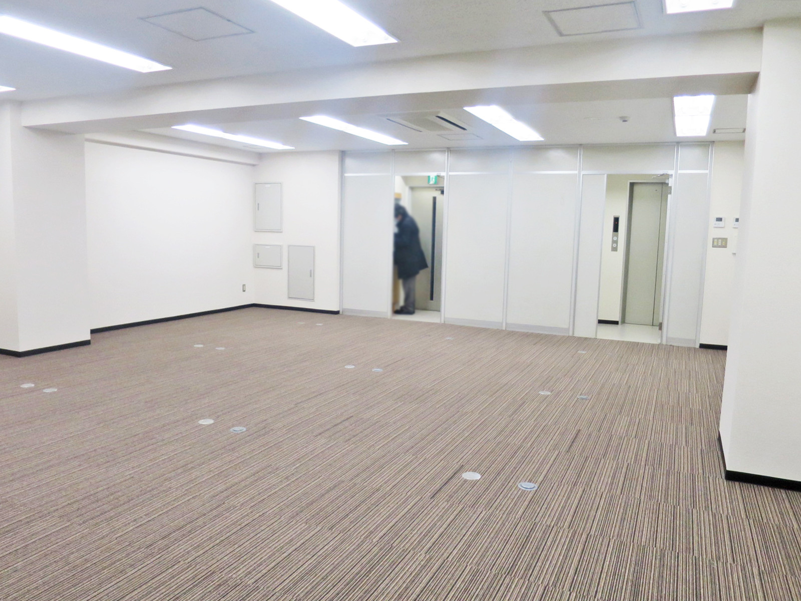 オフィス室内参考画像