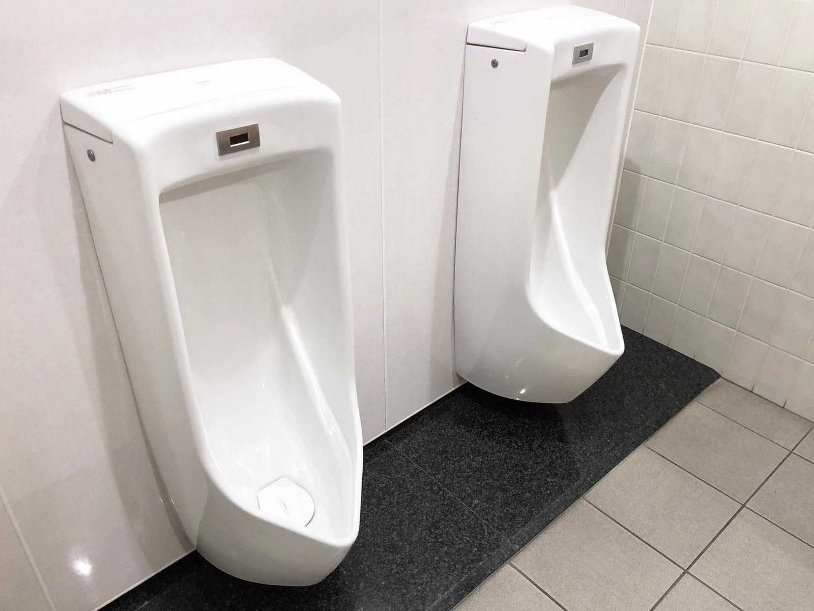 男性用トイレ