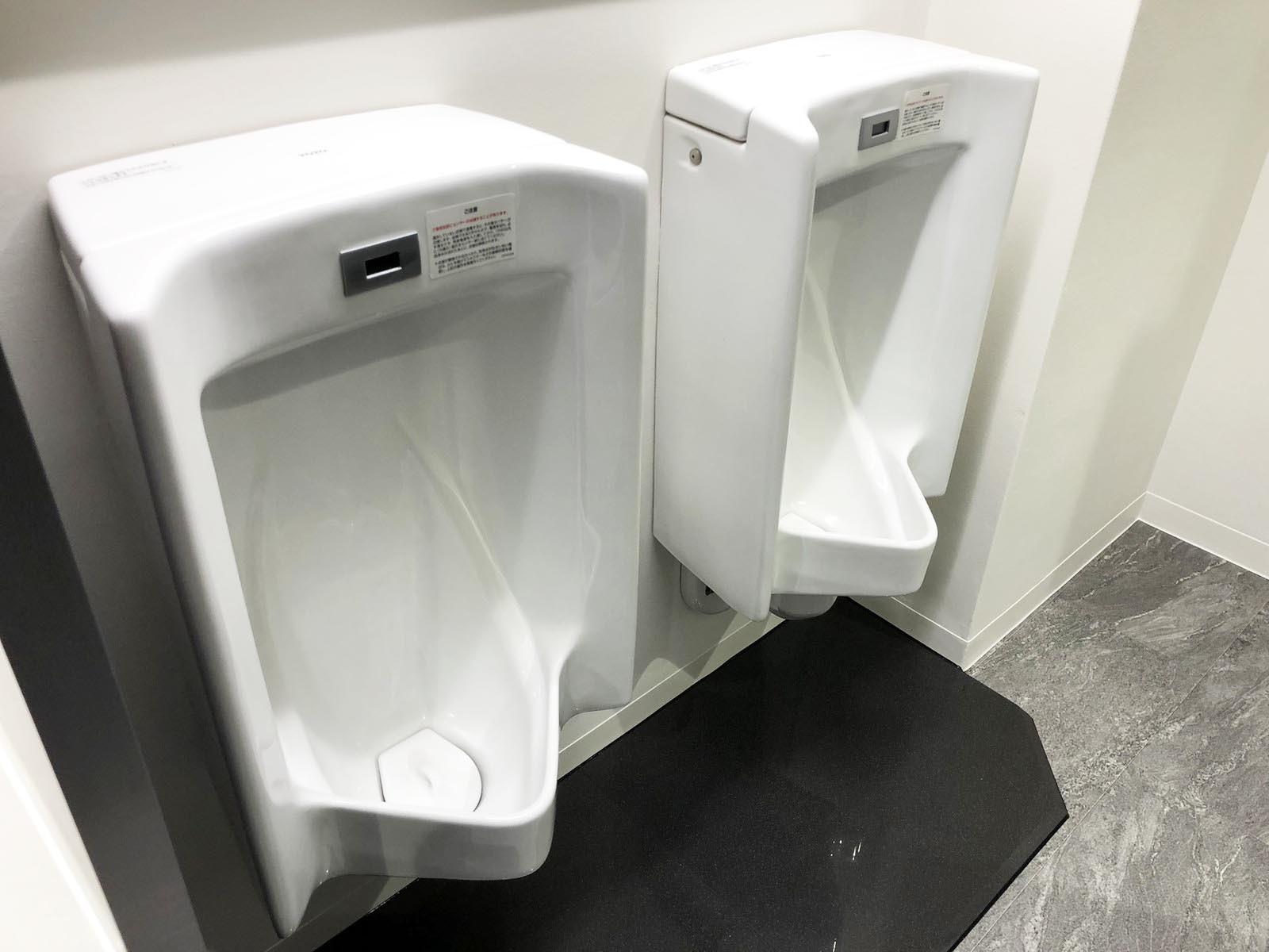 男性用トイレ